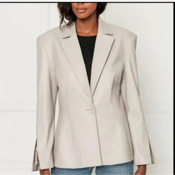 NWT women’s Lamarque X REVOLVE Betty Grey lamb Leather Blazer in Grey SZ small - Picture 2 of 12